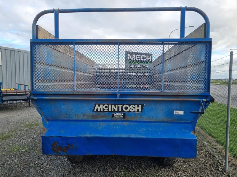 mcintosh 700 sidefeed silage wagon with scales 938227 004