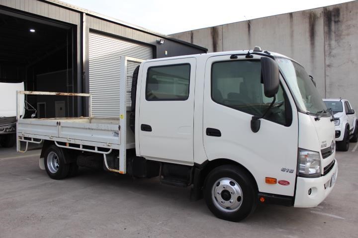 hino 300 series - 616 auto 946826 003
