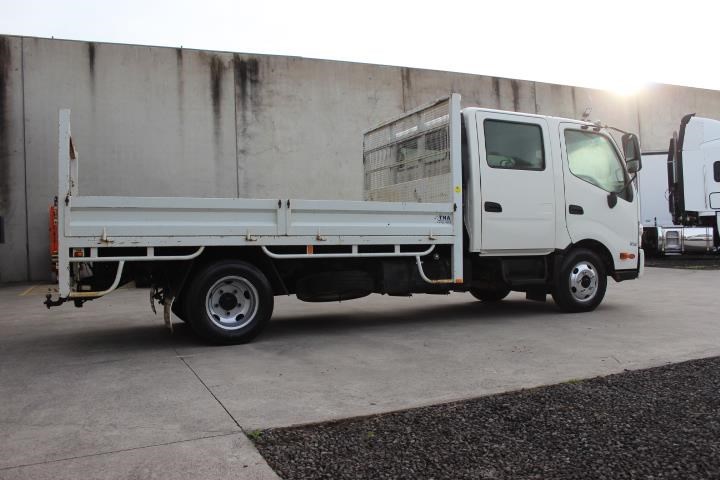 hino 300 series - 616 auto 946826 004