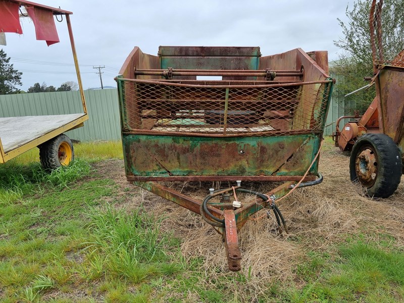 unknown feedout wagon 952386 002