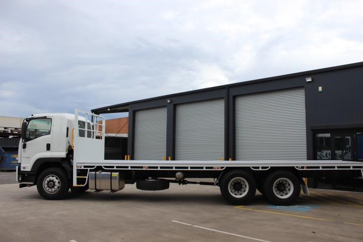 isuzu flv1400 953084 004