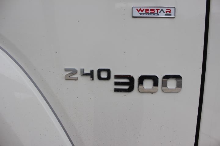 isuzu flv1400 953084 009