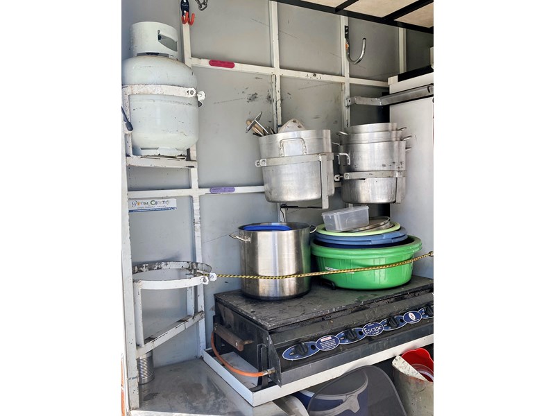 trailer catering 954672 004