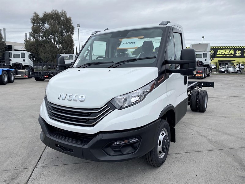 iveco daily 945128 001