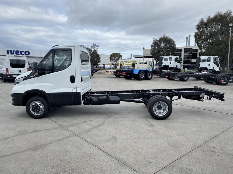 iveco daily 945128 002