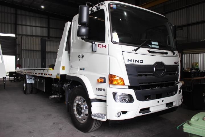hino 500 series - gh 1728 957119 011