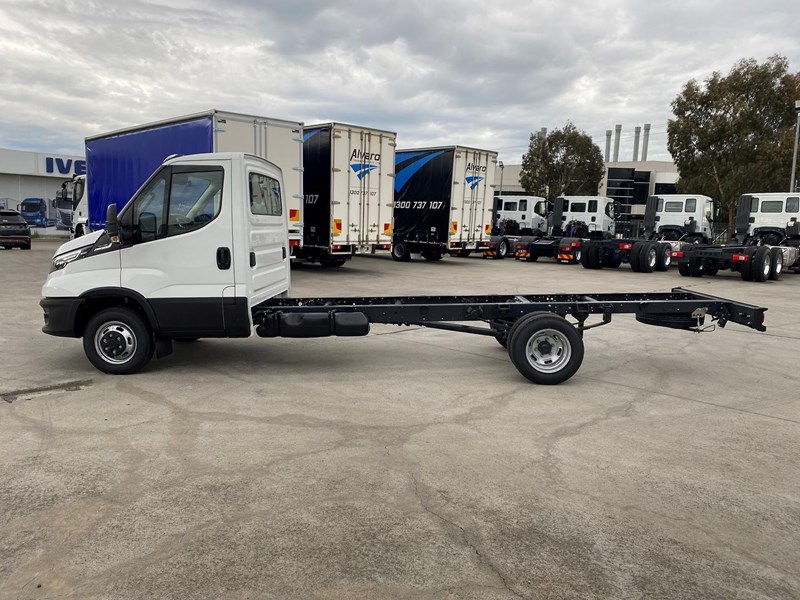 iveco daily 942918 002