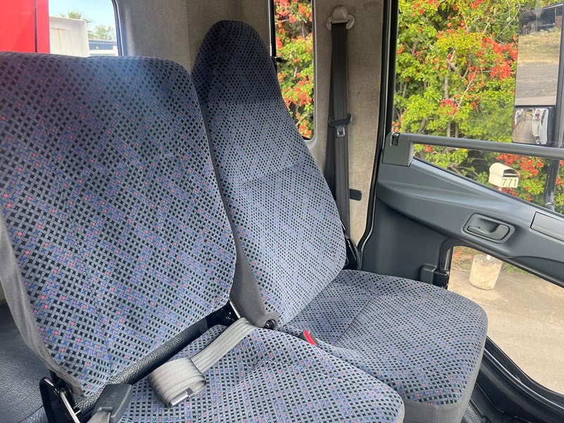 fuso fighter 954535 024