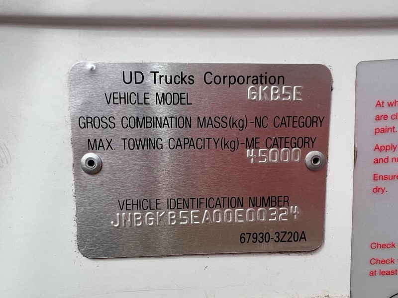 ud quon 950952 021