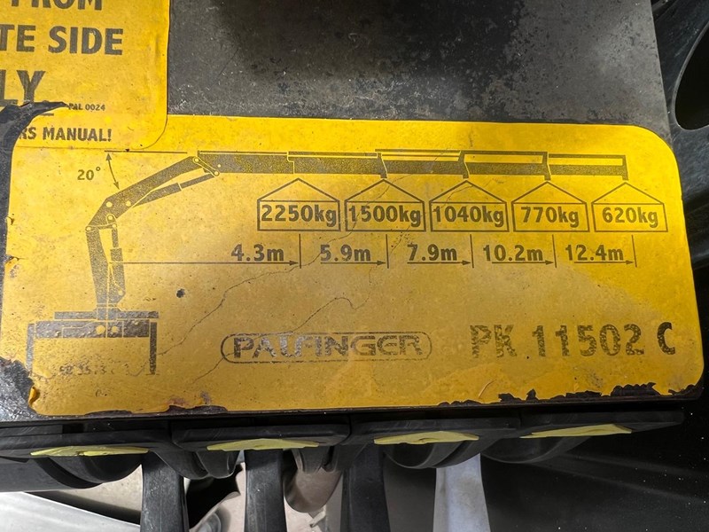 ud quon 950952 010