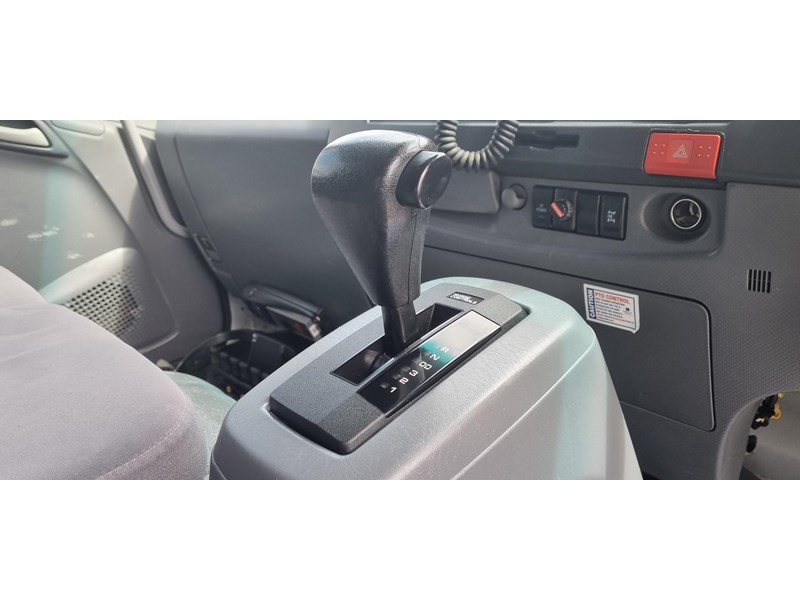 isuzu f series 956705 032