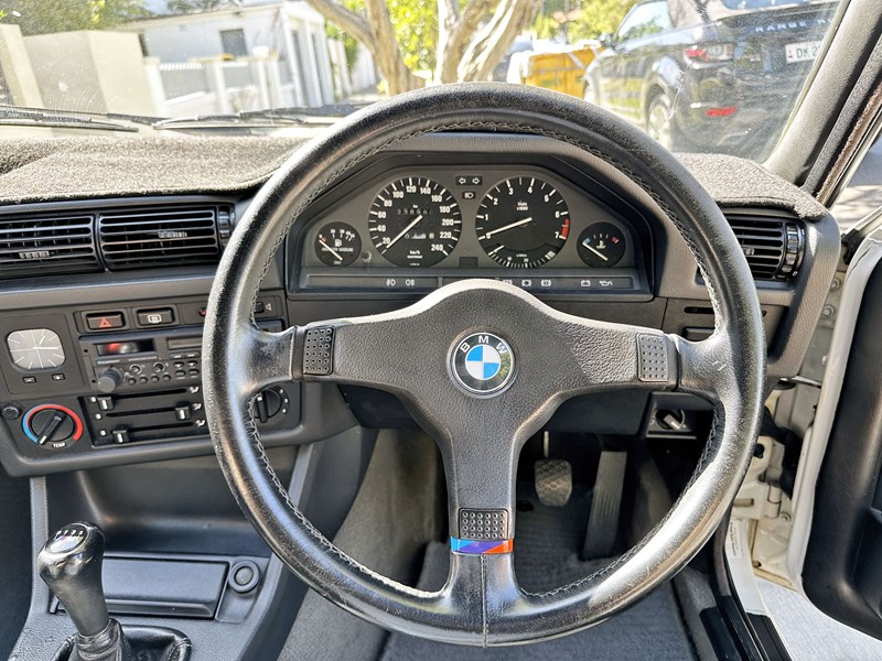 bmw 318is 963922 010