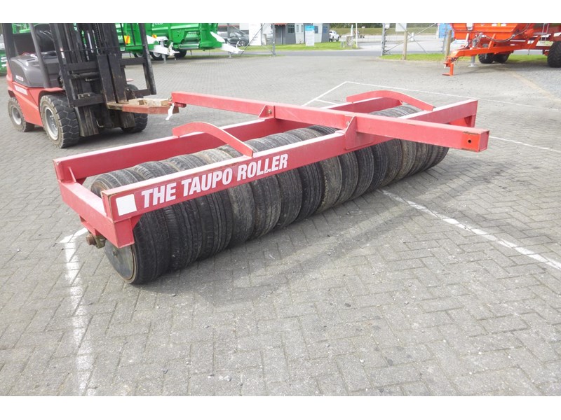 taupo 3m tyre roller 975072 002