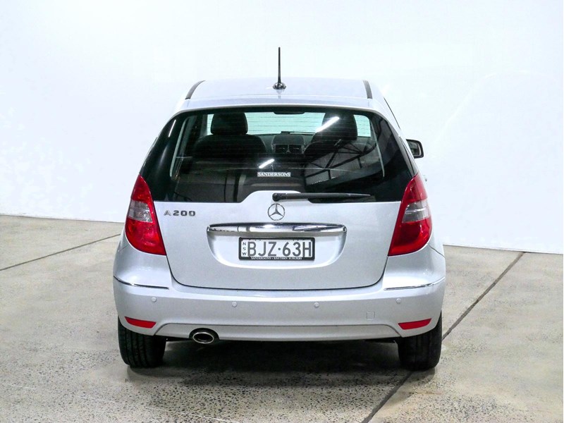 mercedes-benz a200 986256 021