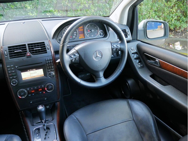 mercedes-benz a200 986256 027