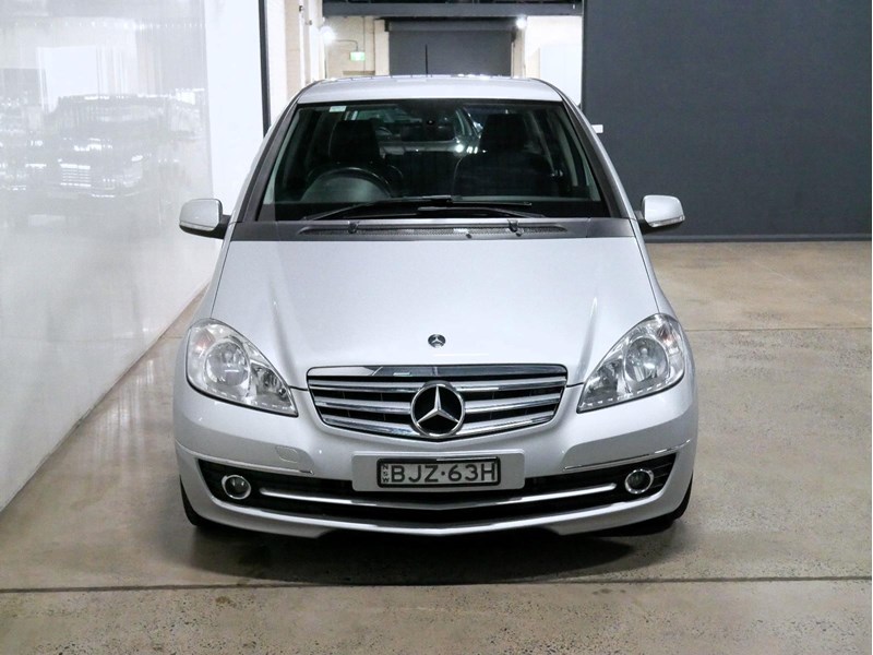 mercedes-benz a200 986256 036