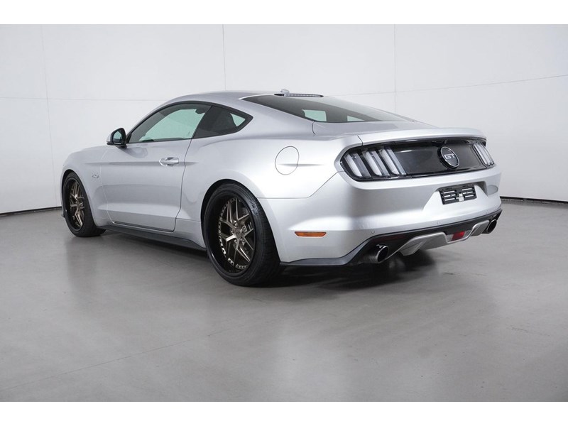 ford mustang 986324 005