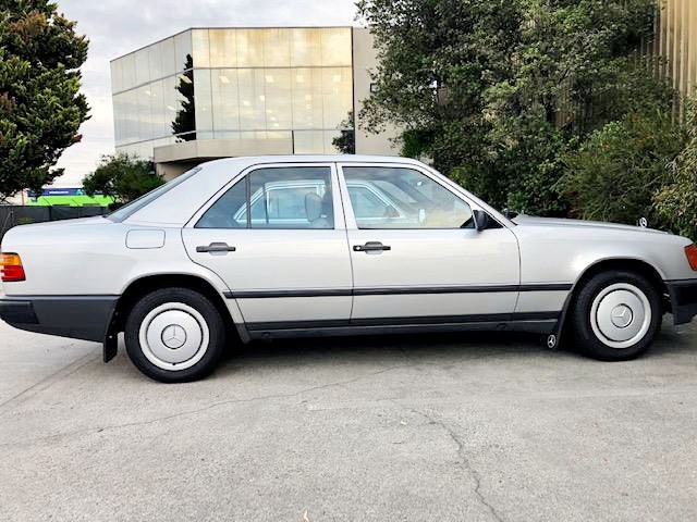 mercedes-benz 230e 986798 001