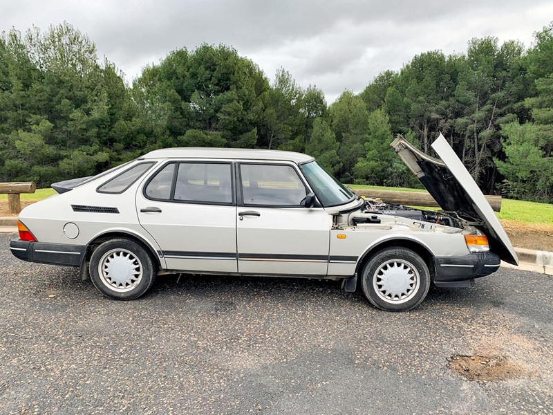 saab 900i 986906 011