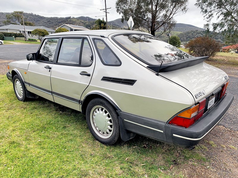 saab 900i 986906 014