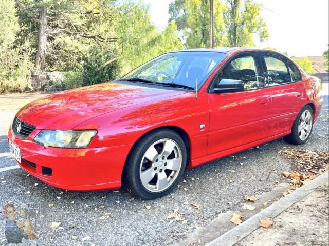 holden commodore 987430 004