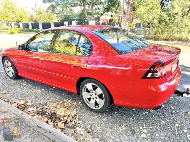 holden commodore 987430 011