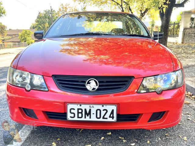 holden commodore 987430 015