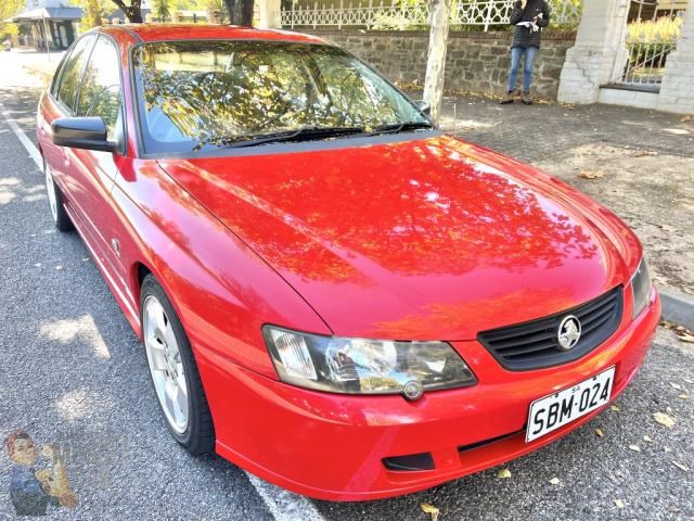 holden commodore 987430 018