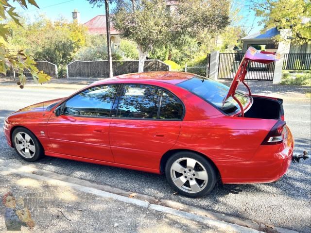 holden commodore 987430 043