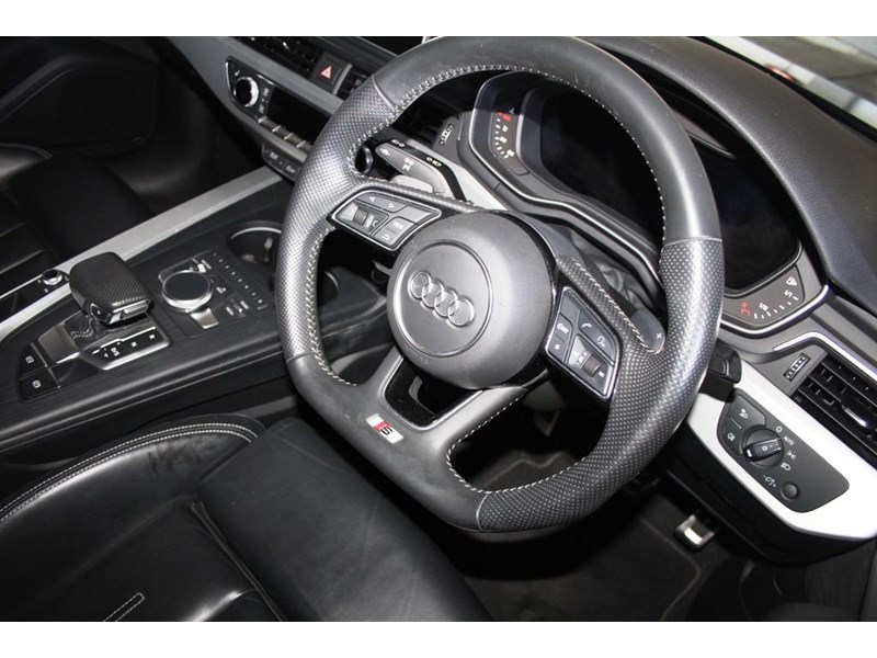 audi a4 987466 032