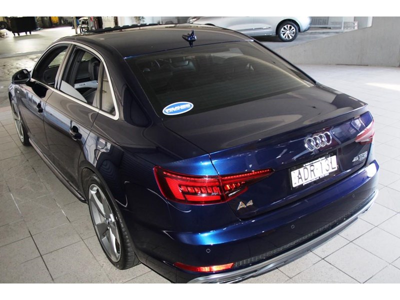 audi a4 987466 018