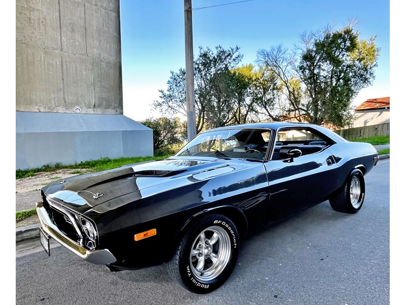 dodge challenger 988875 001