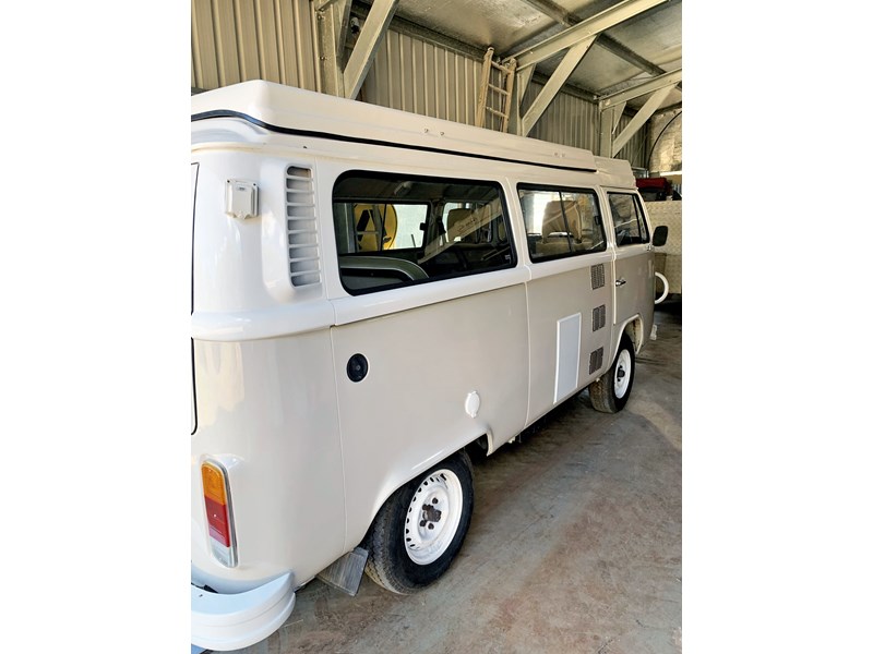 volkswagen kombi 989329 007