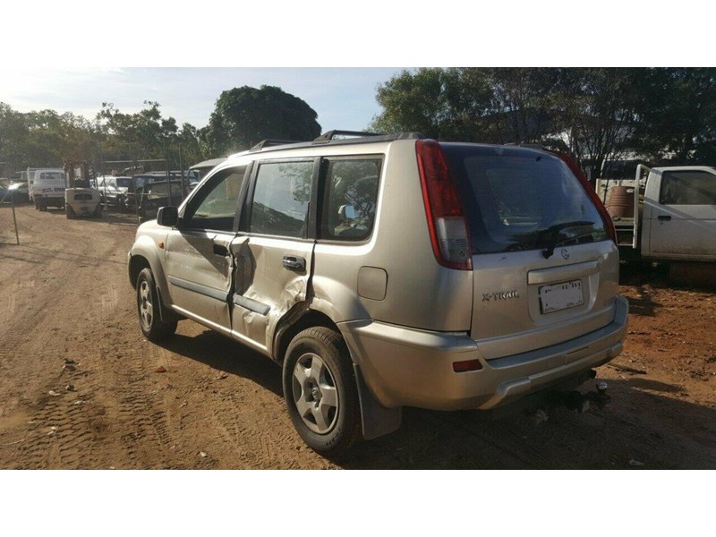 nissan x-trail 989785 002