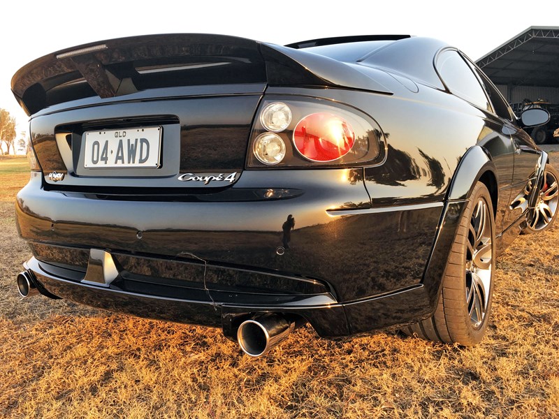 hsv coupe 4 990120 004