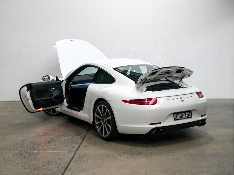 porsche 911 990849 048