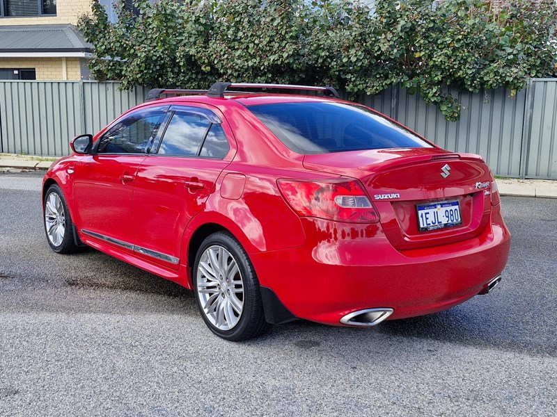 suzuki kizashi 990053 006