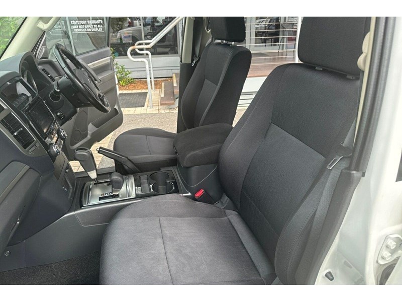 mitsubishi pajero 990968 019