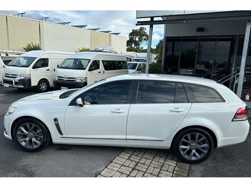 holden calais 990975 007