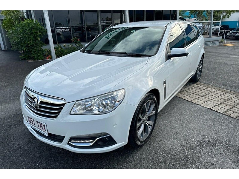 holden calais 990975 008