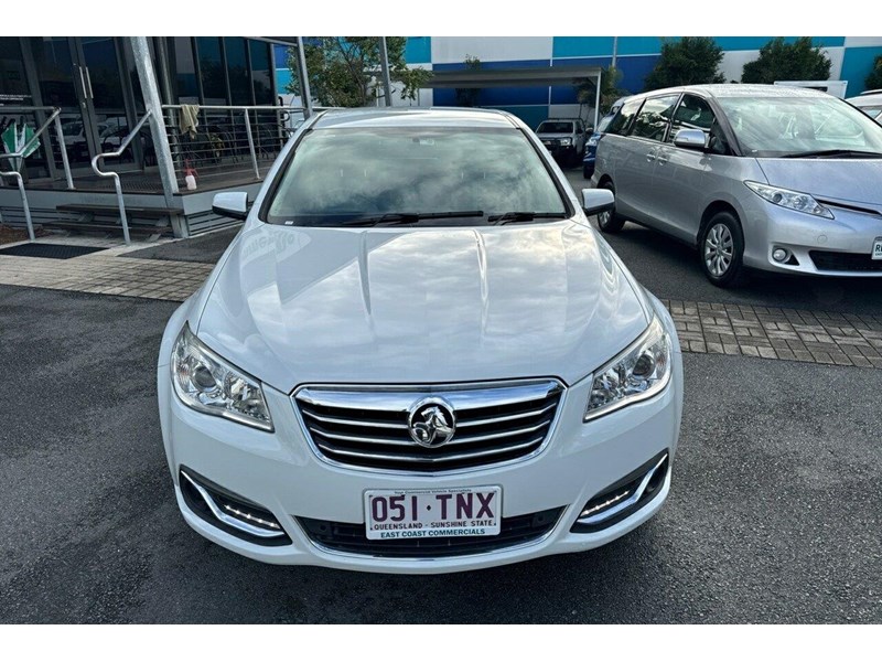 holden calais 990975 009