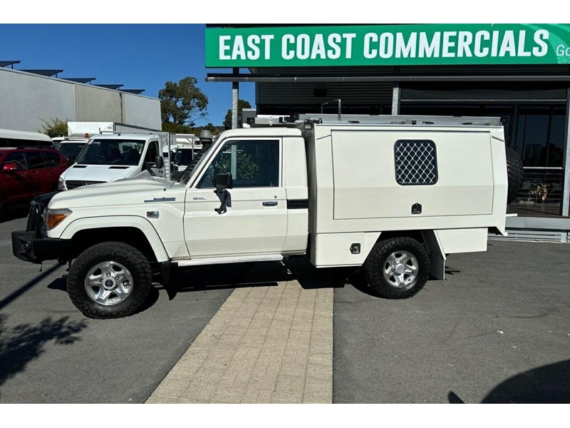 toyota landcruiser 991000 004