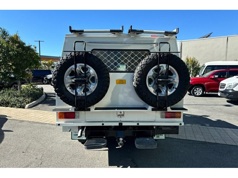 toyota landcruiser 991000 006