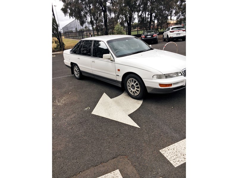 holden statesman 991099 001