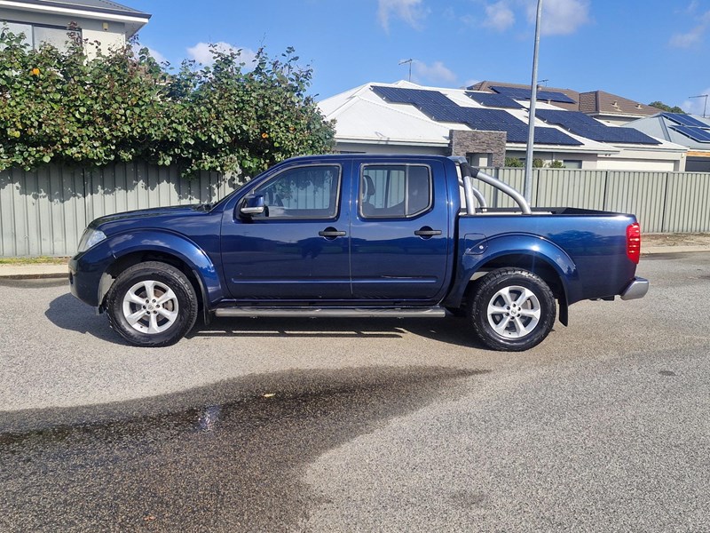 nissan navara 990582 005