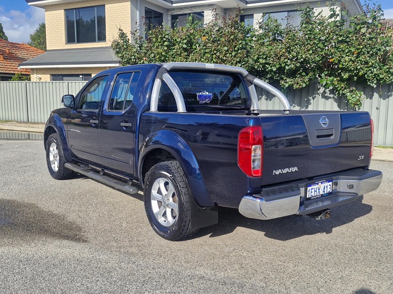 nissan navara 990582 007