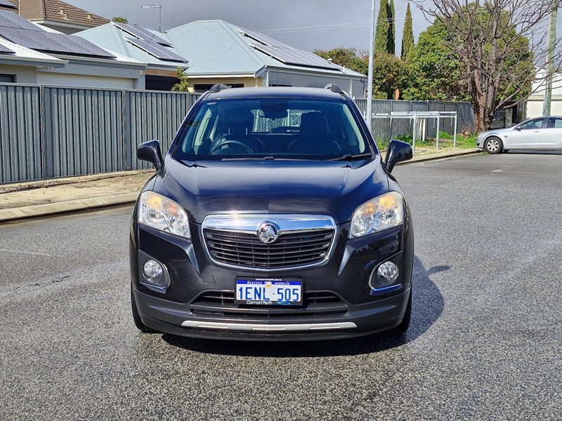 holden trax 991028 003