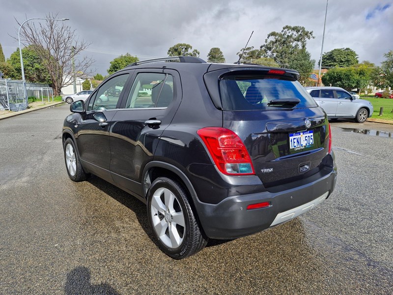 holden trax 991028 006