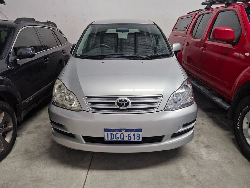 toyota avensis 990585 003