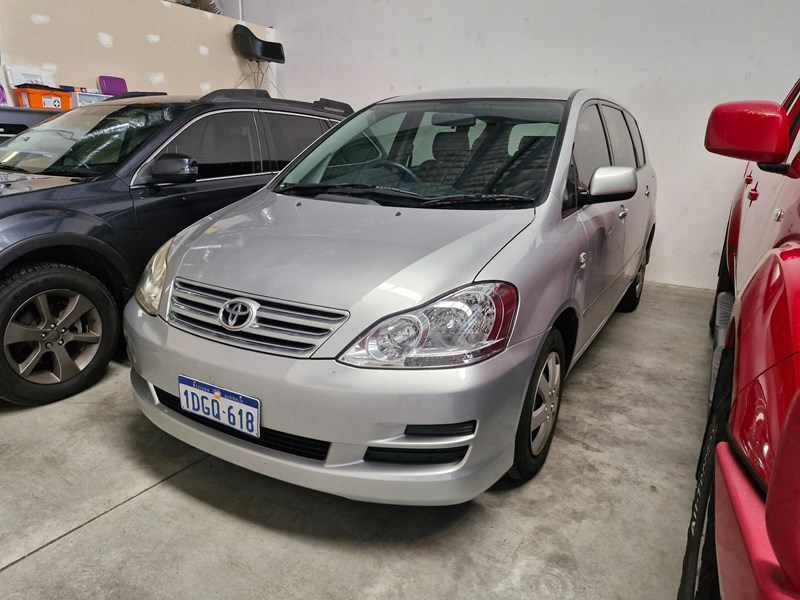 toyota avensis 990585 002